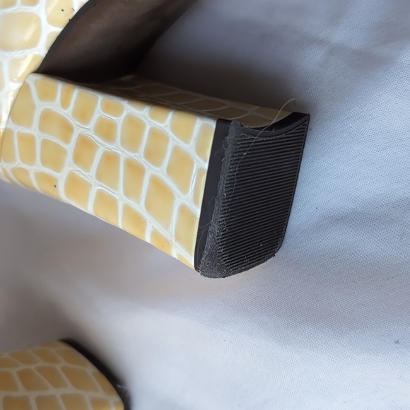 L'Intervalle chunky heel cream white snakeskin heel pumps - Picture 8 of 8